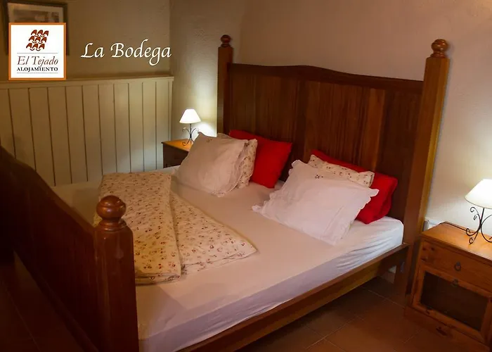 El Tejado 3*